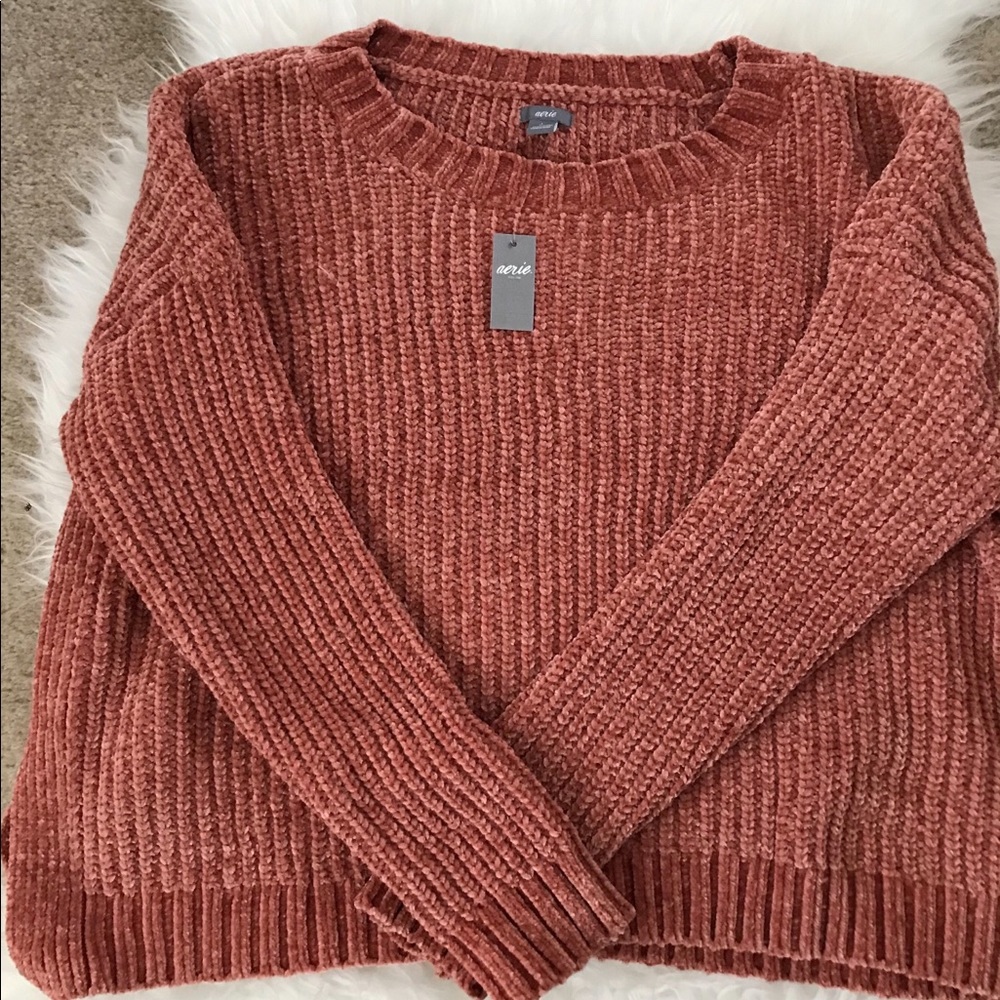 Aerie cable knit rust colored sweater